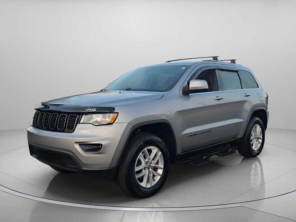 Used 2018 Jeep Grand Cherokee Laredo E SUV
