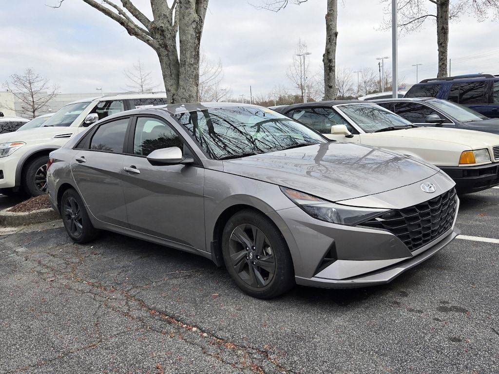 Used 2023 Hyundai Elantra SEL Sedan