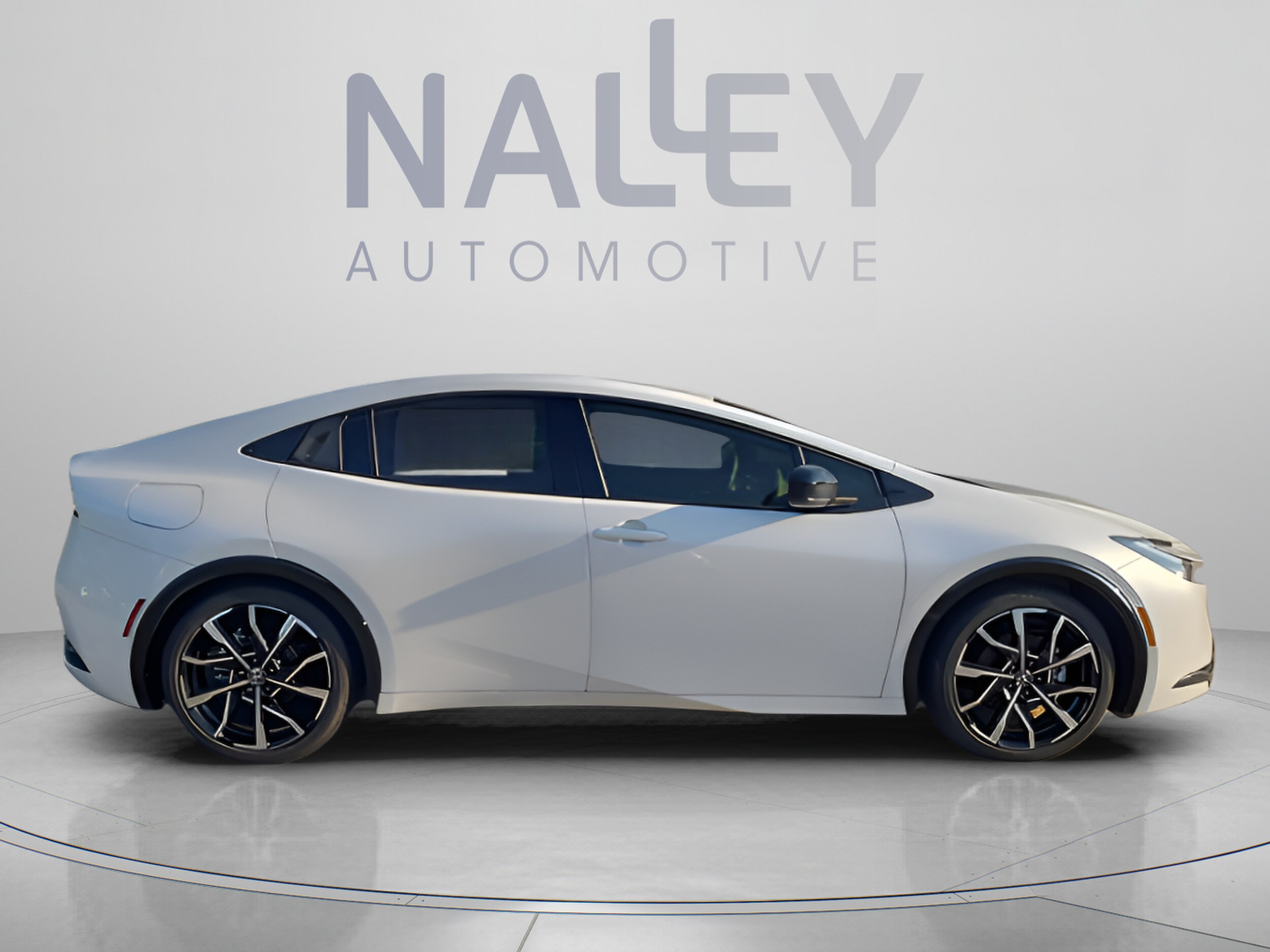2026 Toyota Prius Plug-in Hybrid XSE - Photo 7