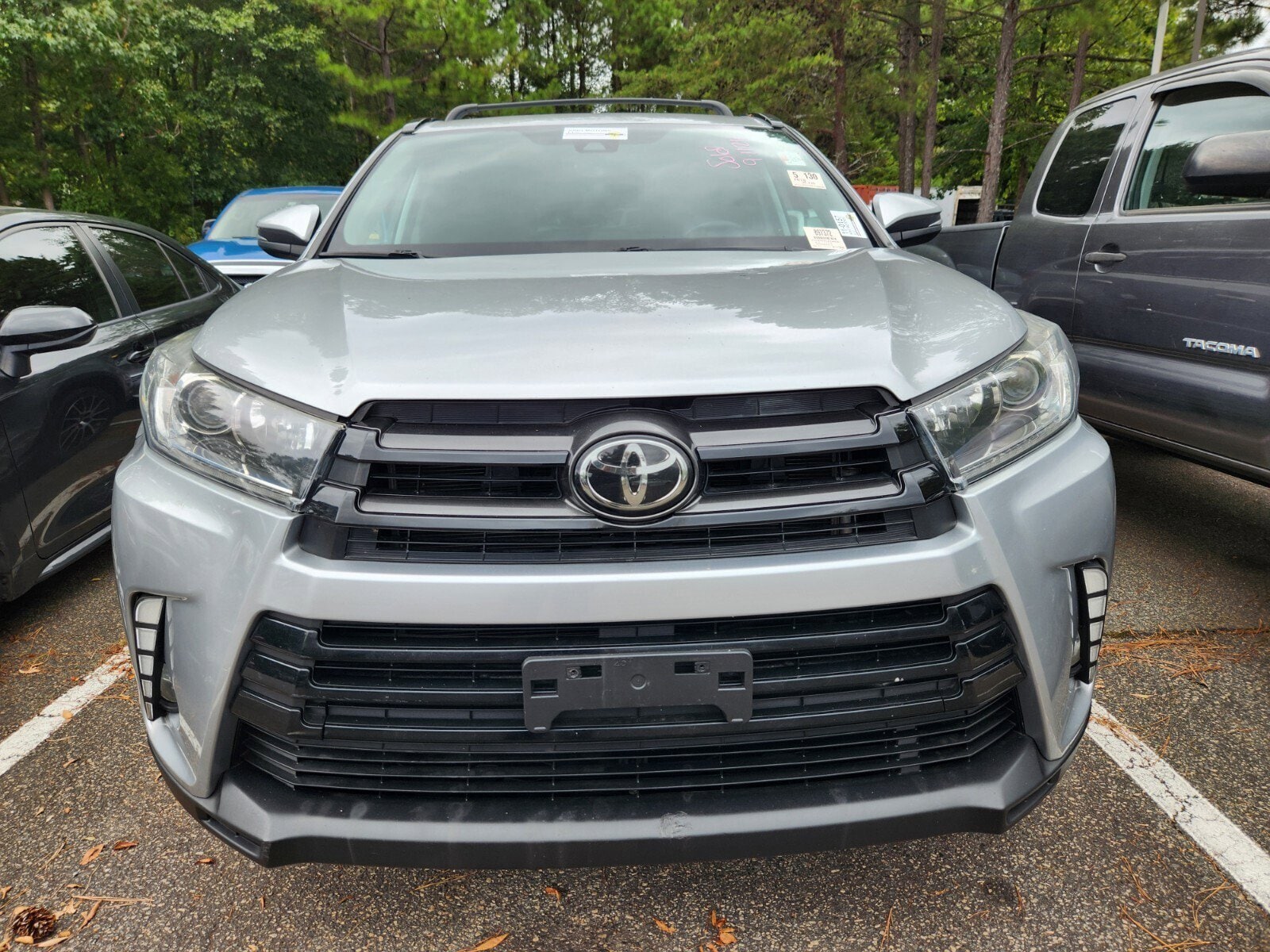 Used 2018 Toyota Highlander SE with VIN 5TDJZRFH7JS560947 for sale in Roswell, GA