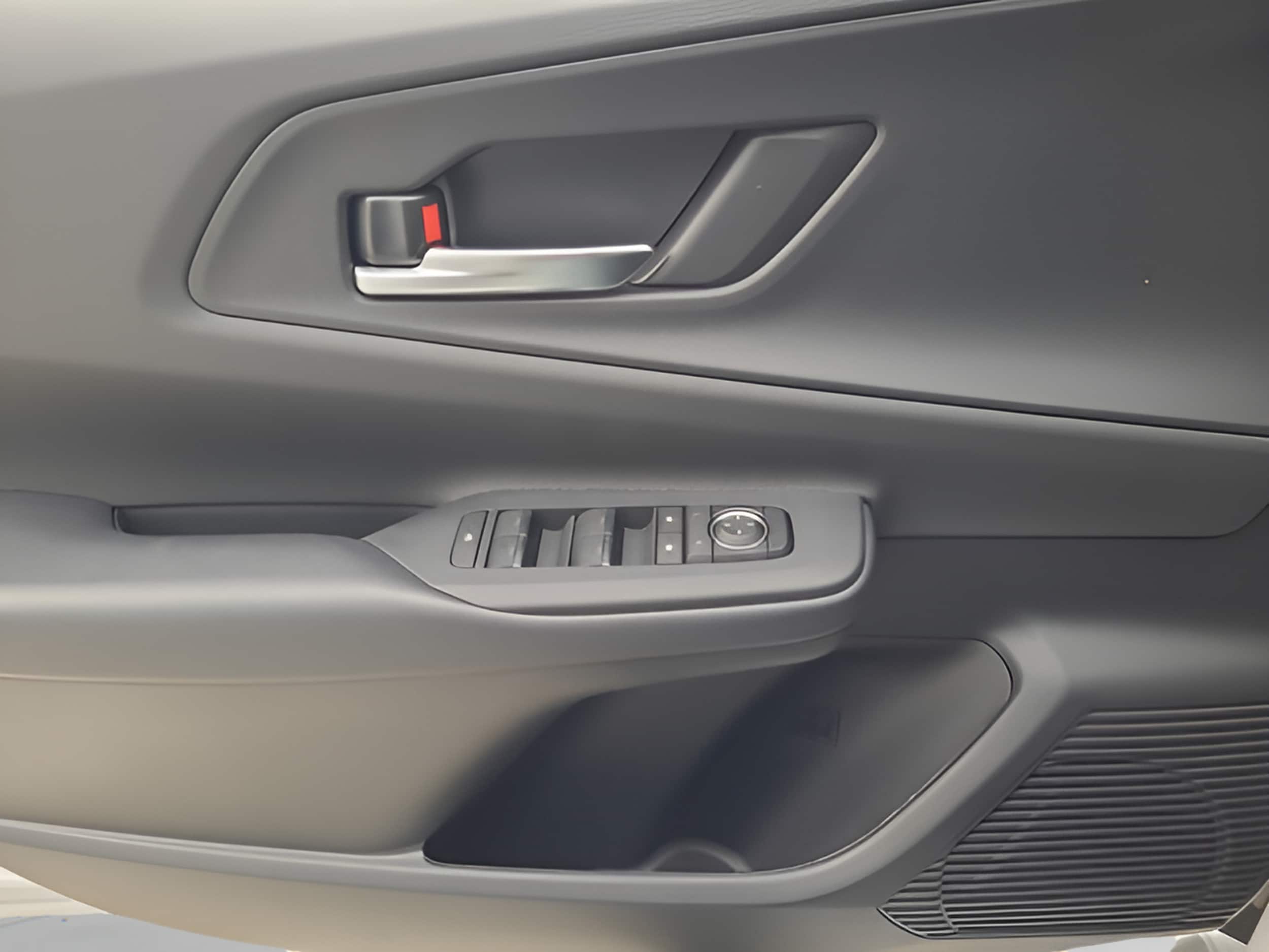 2026 Toyota Prius Plug-in Hybrid XSE - Photo 24
