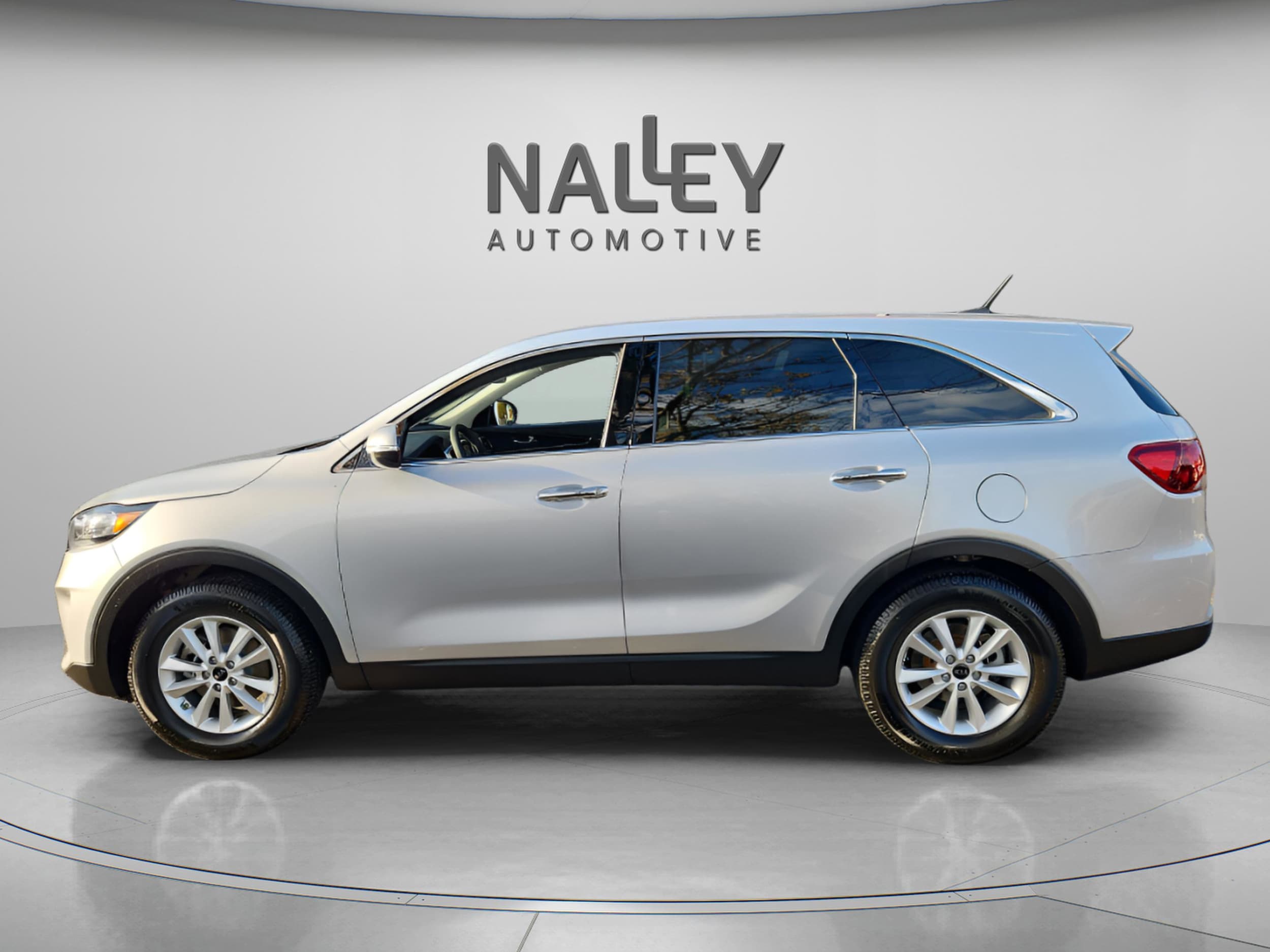 Used 2019 Kia Sorento LX with VIN 5XYPG4A59KG558728 for sale in Roswell, GA