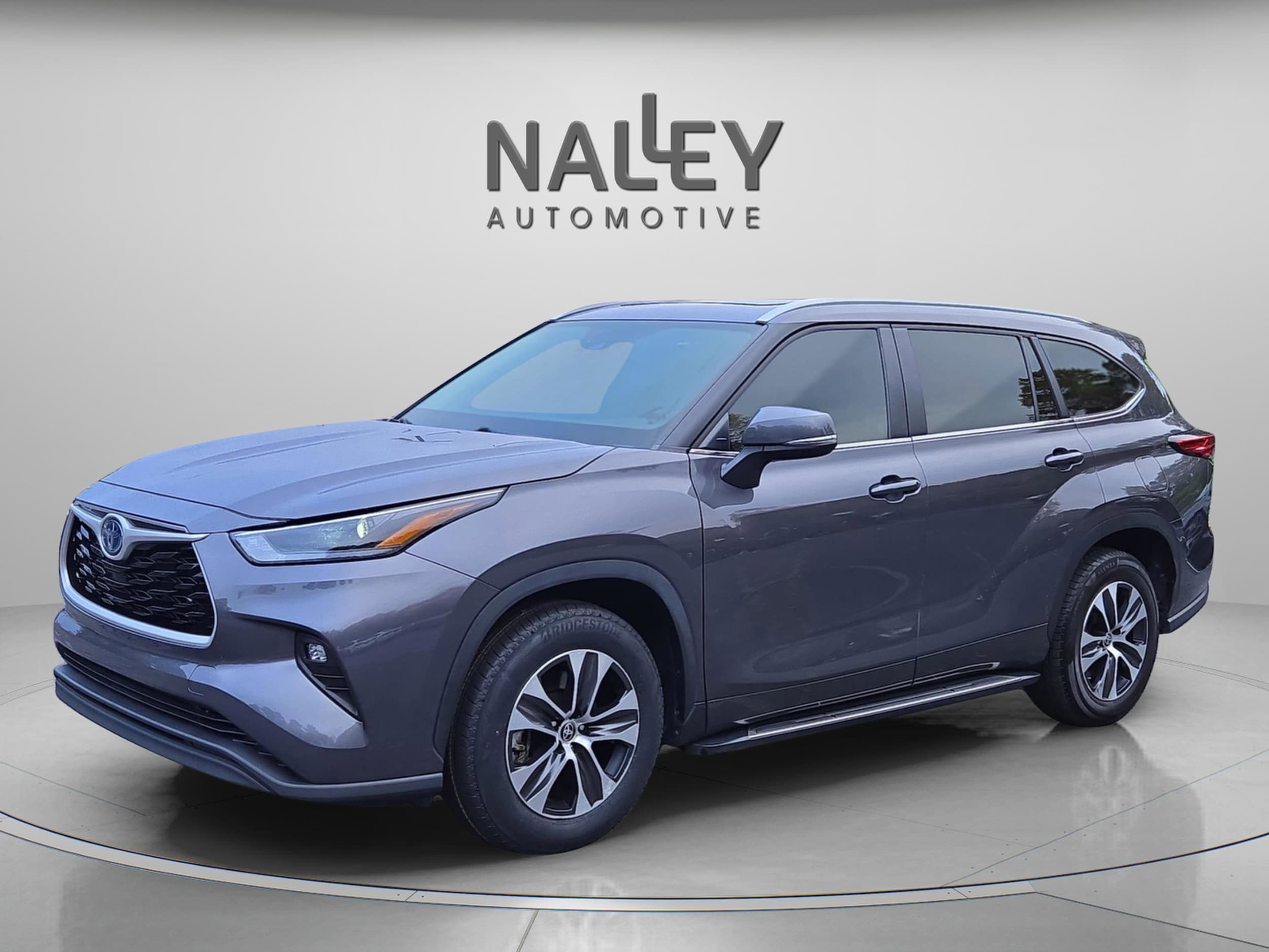 2023 Toyota Highlander XLE's photo