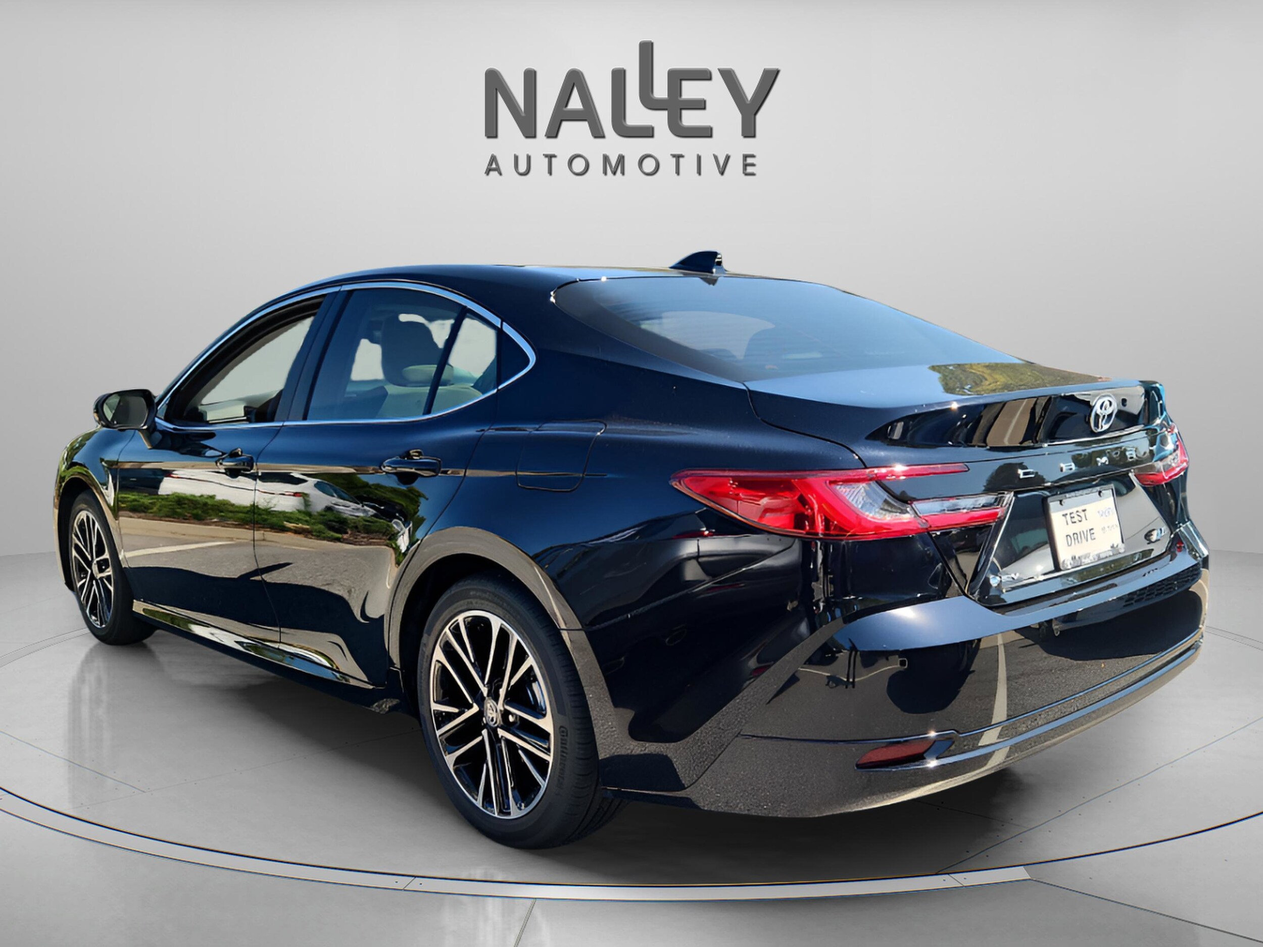 2025 Toyota Camry XLE photo 3