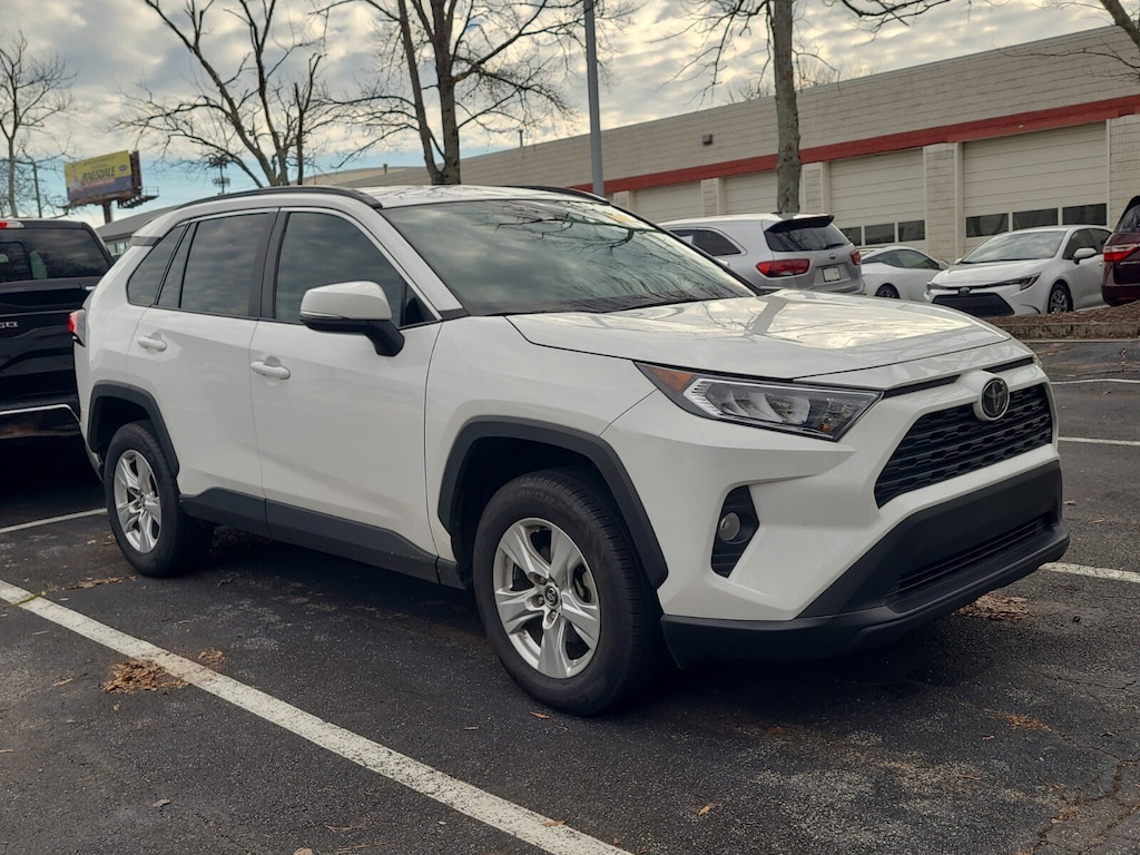 Used 2020 Toyota RAV4 XLE SUV