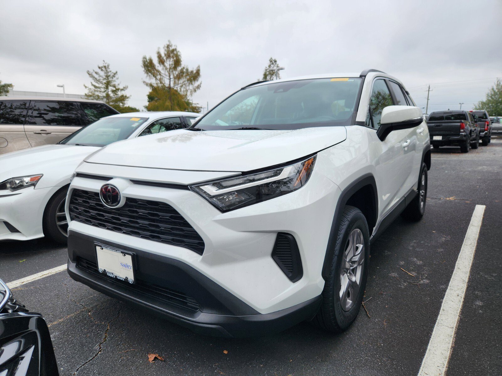 Used 2022 Toyota RAV4 XLE with VIN 2T3W1RFV0NW206677 for sale in Roswell, GA