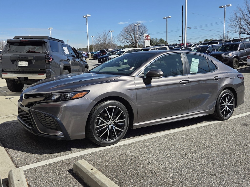 Used 2024 Toyota Camry SE Sedan