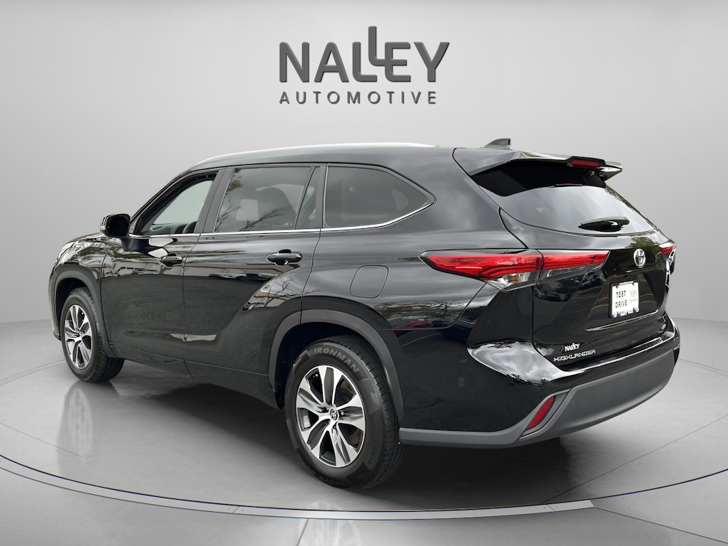 Used 2023 Toyota Highlander XLE SUV