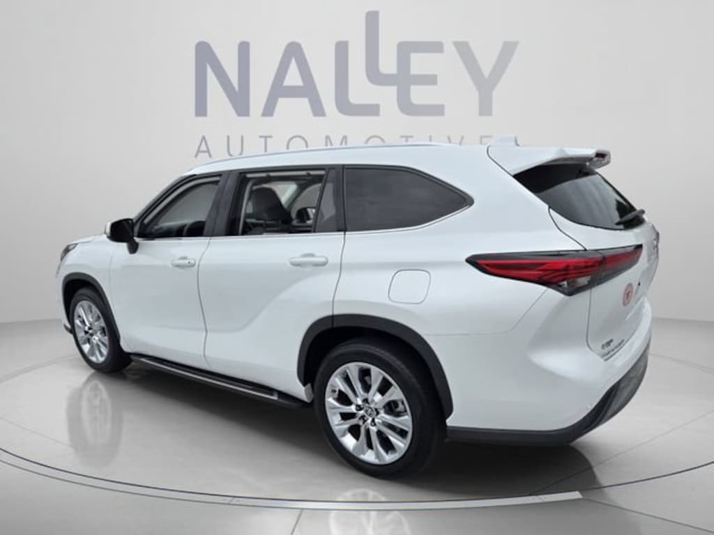 Used 2023 Toyota Highlander Limited SUV
