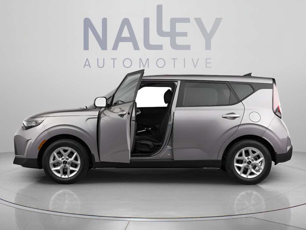 Used 2025 Kia Soul LX Hatchback