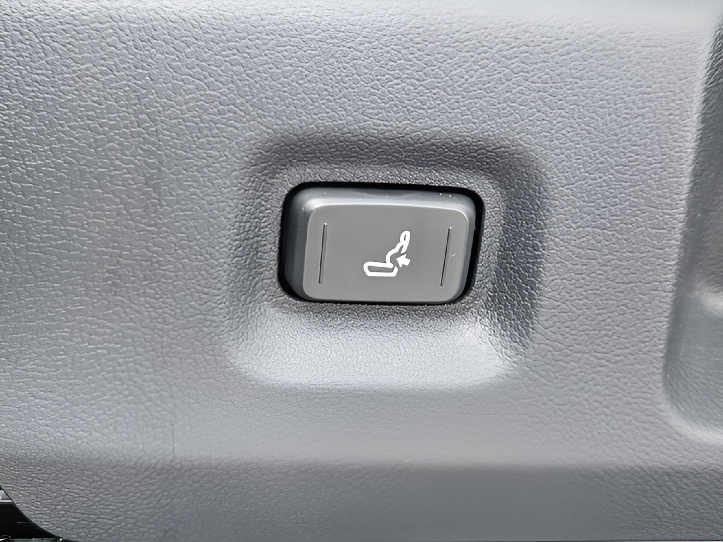 2025 Toyota Tundra Platinum - Photo 9