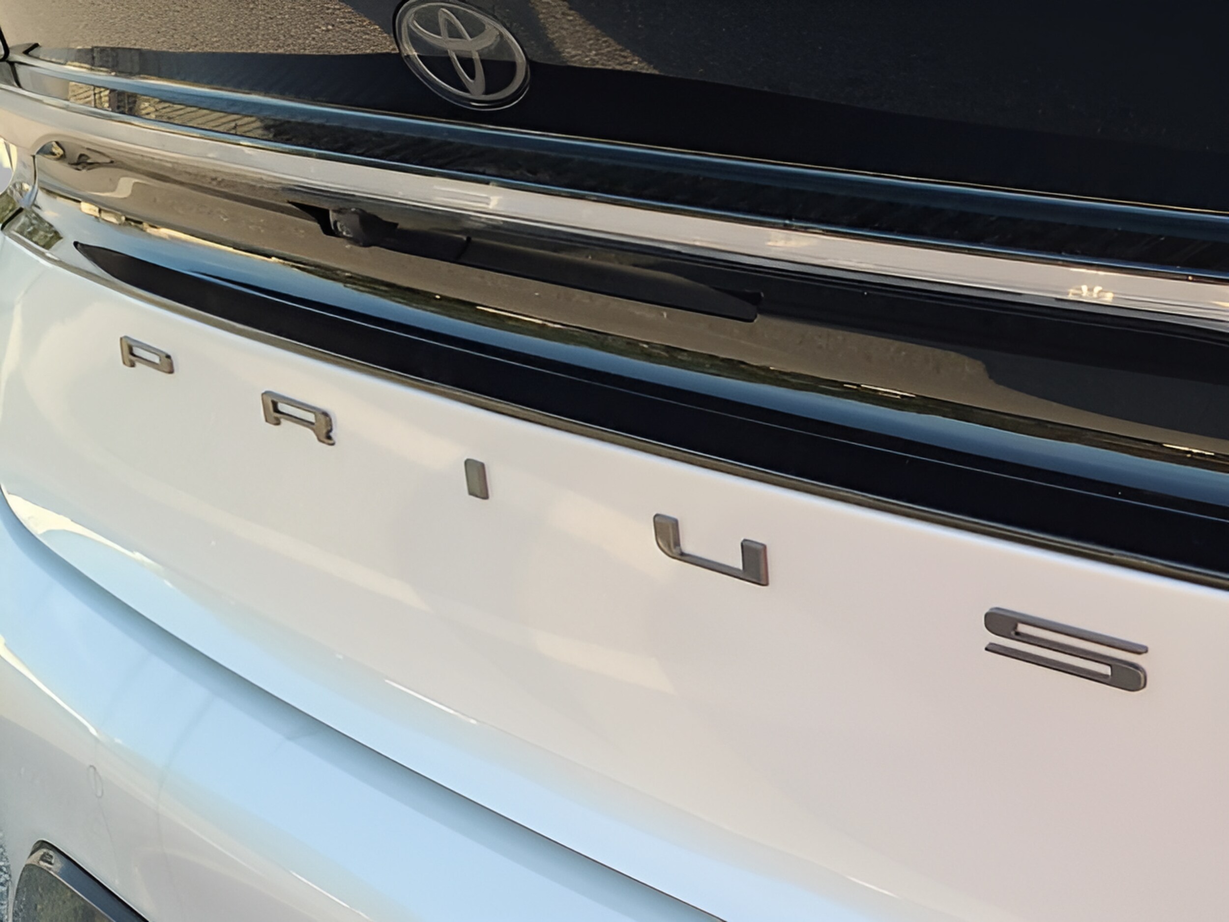 2026 Toyota Prius Plug-in Hybrid XSE - Photo 31