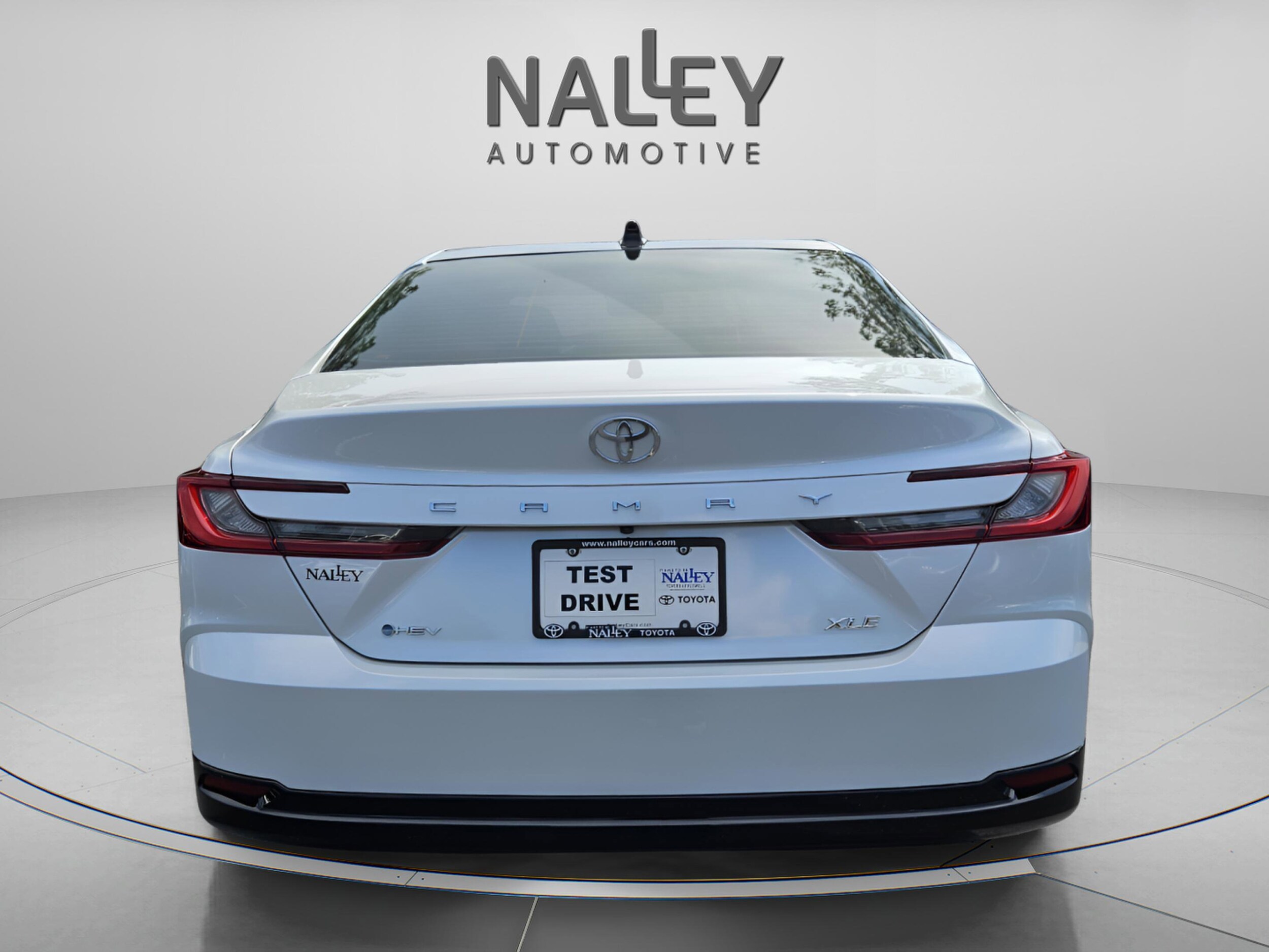 2025 Toyota Camry LE photo 3