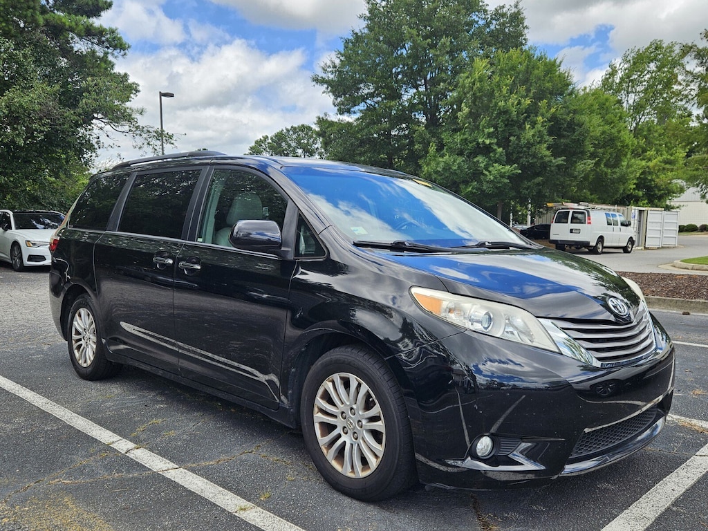 Used 2015 Toyota Sienna XLE Van