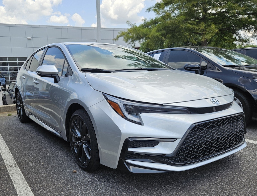 Used 2025 Toyota Corolla SE Sedan