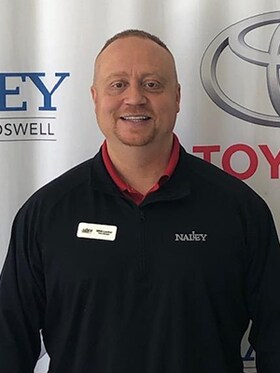 Staff member Whit Locker from ID_e70c6bec1625