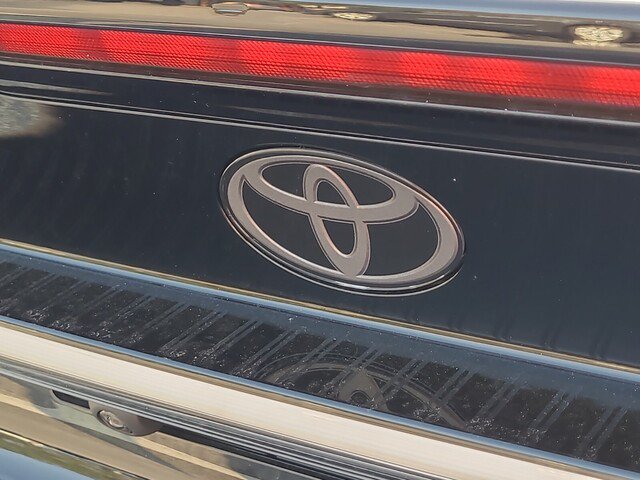 2026 Toyota Prius Plug-in Hybrid XSE - Photo 33