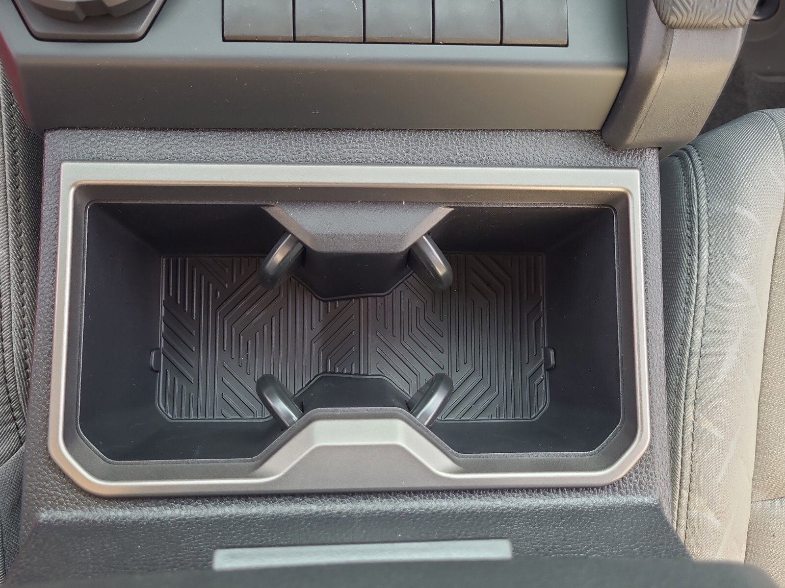 2026 Toyota Tacoma SR5 - Photo 15