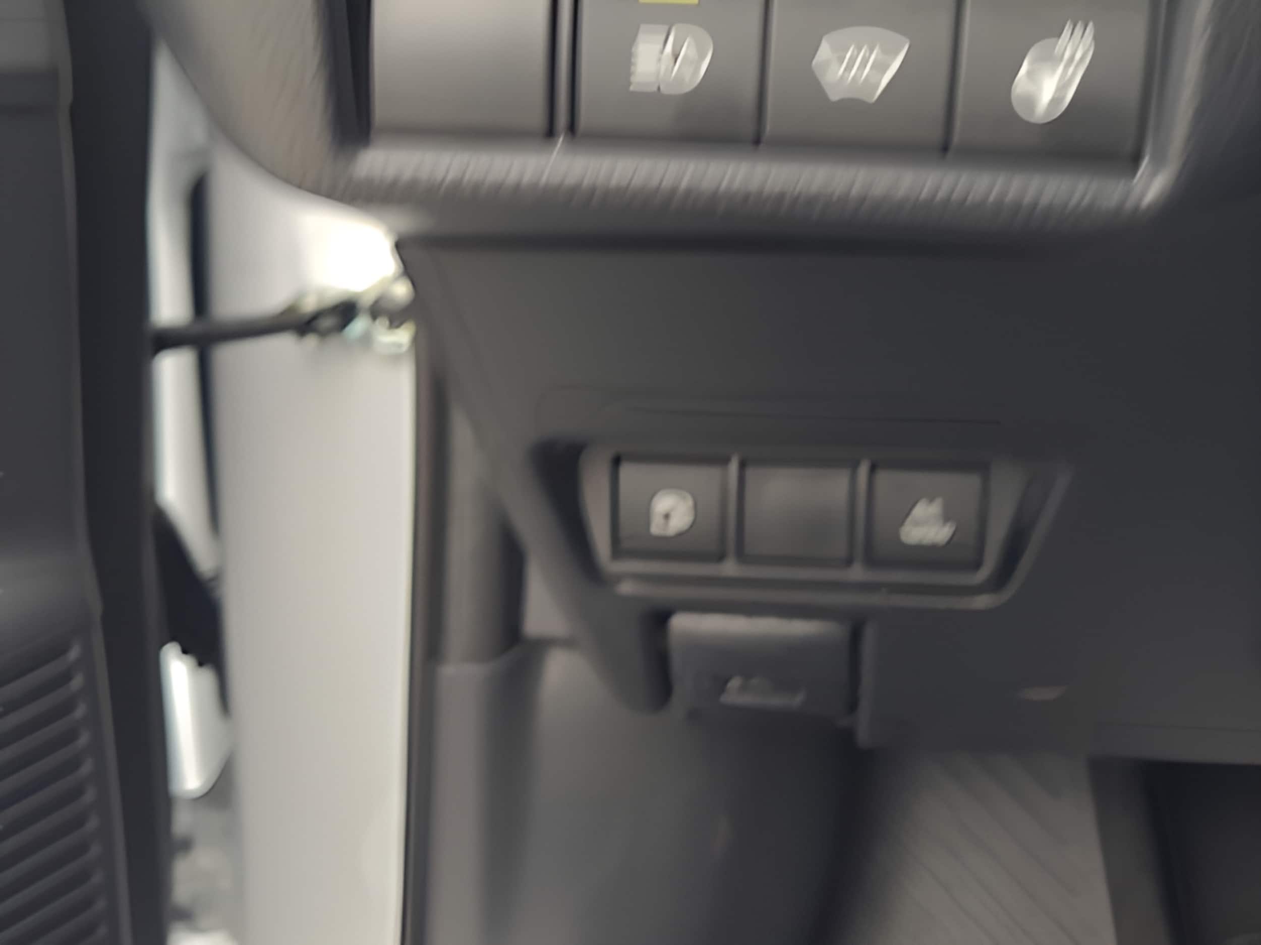2026 Toyota Prius Plug-in Hybrid XSE - Photo 27