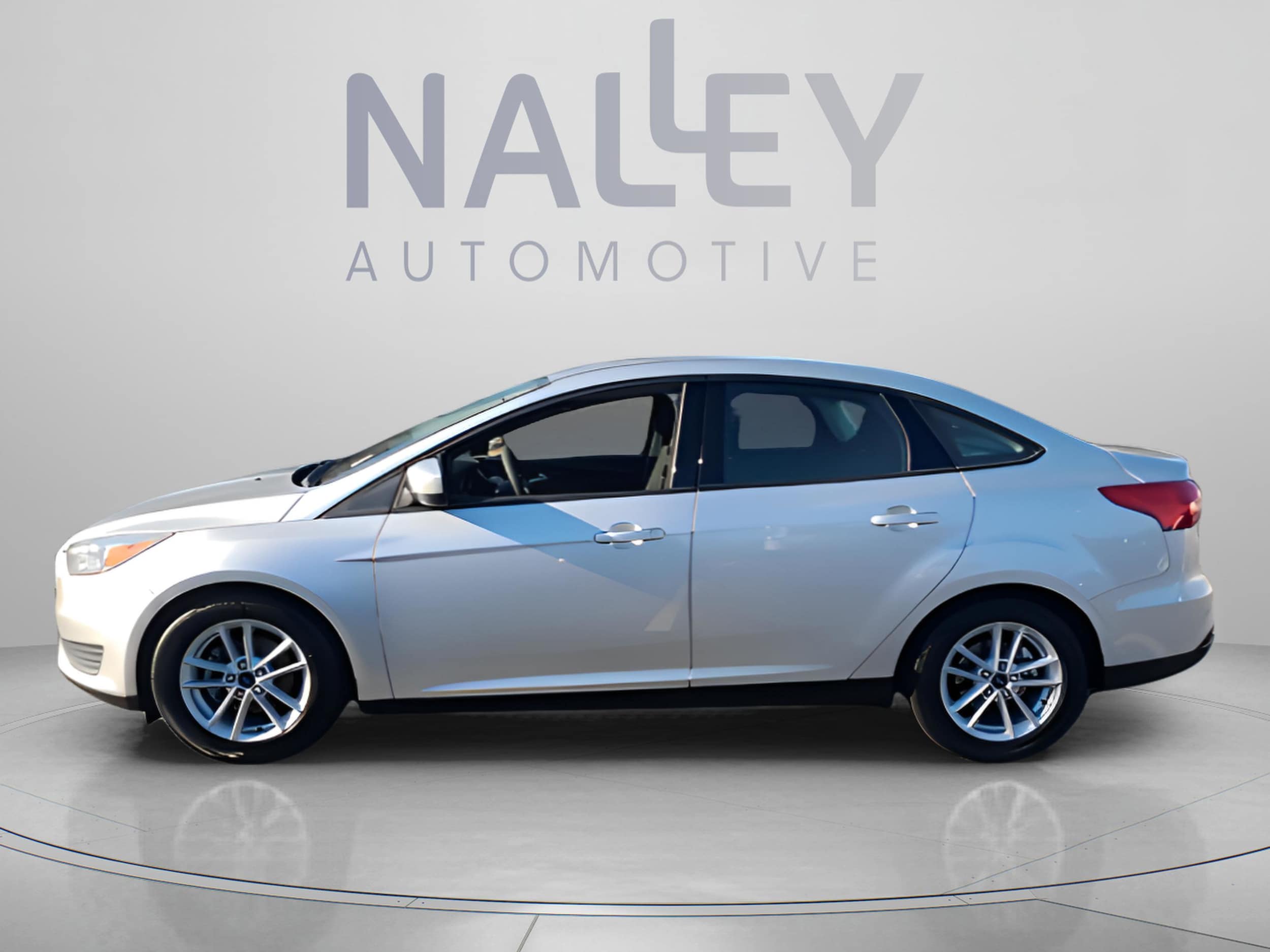 Used 2018 Ford Focus SE with VIN 1FADP3FE3JL255488 for sale in Roswell, GA