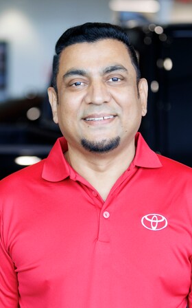 Staff member Mohammad Karim from ID_10d5d341c81b