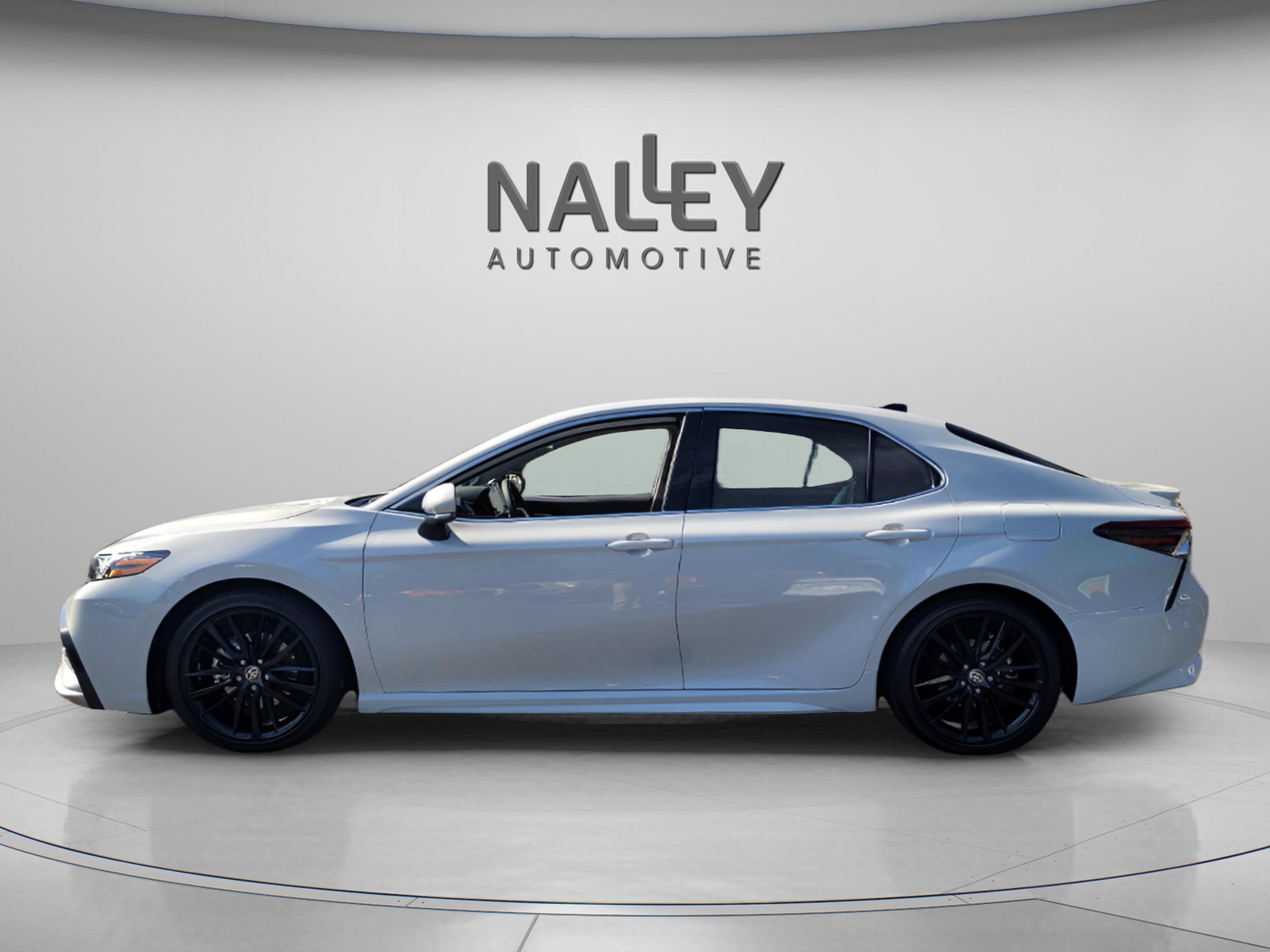 2024 Toyota Camry XSE V6 photo 2