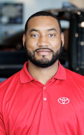 Staff member Javorris Elliott from ID_10d5d341c81b