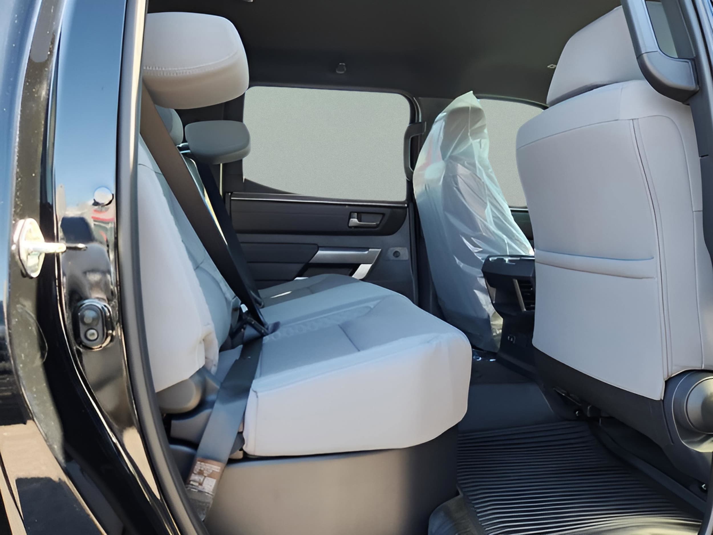 2025 Toyota Tundra SR5 - Photo 15