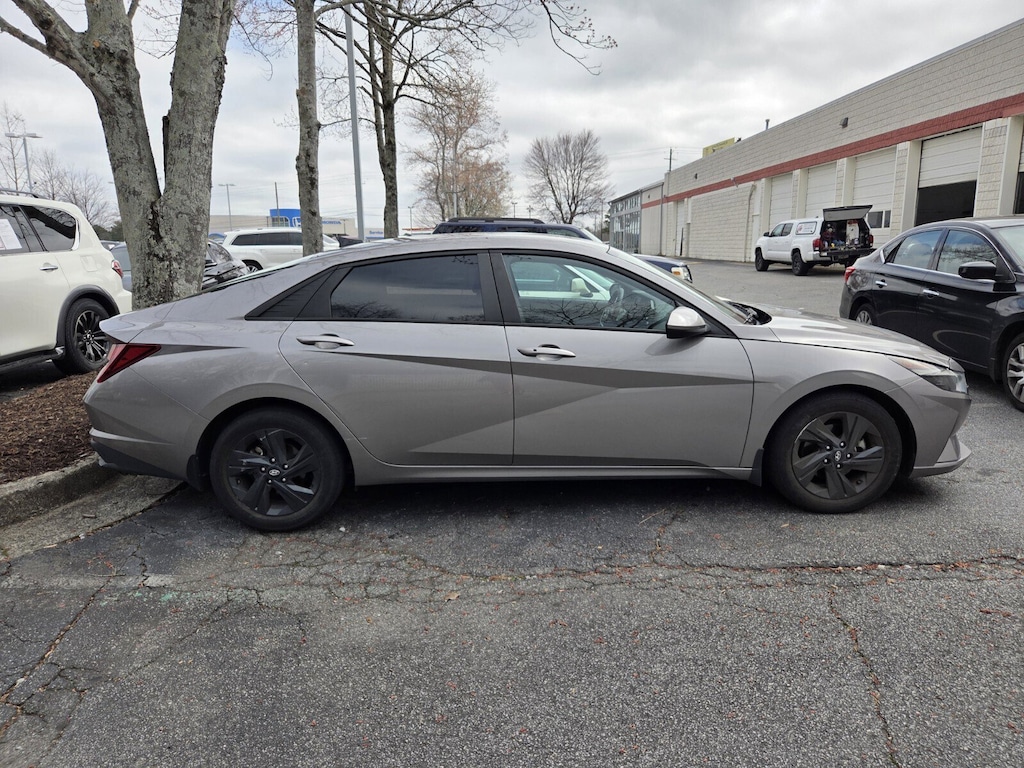 Used 2023 Hyundai Elantra SEL Sedan
