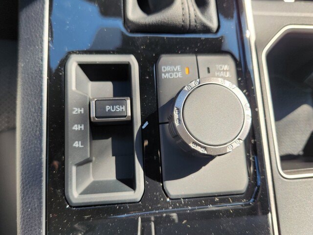 2025 Toyota Tundra SR5 - Photo 28