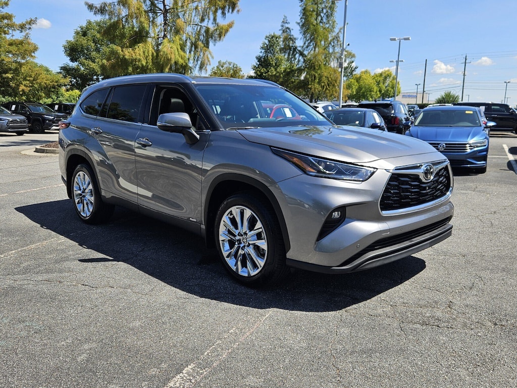 Certified 2026 Toyota Highlander Hybrid Limited SUV