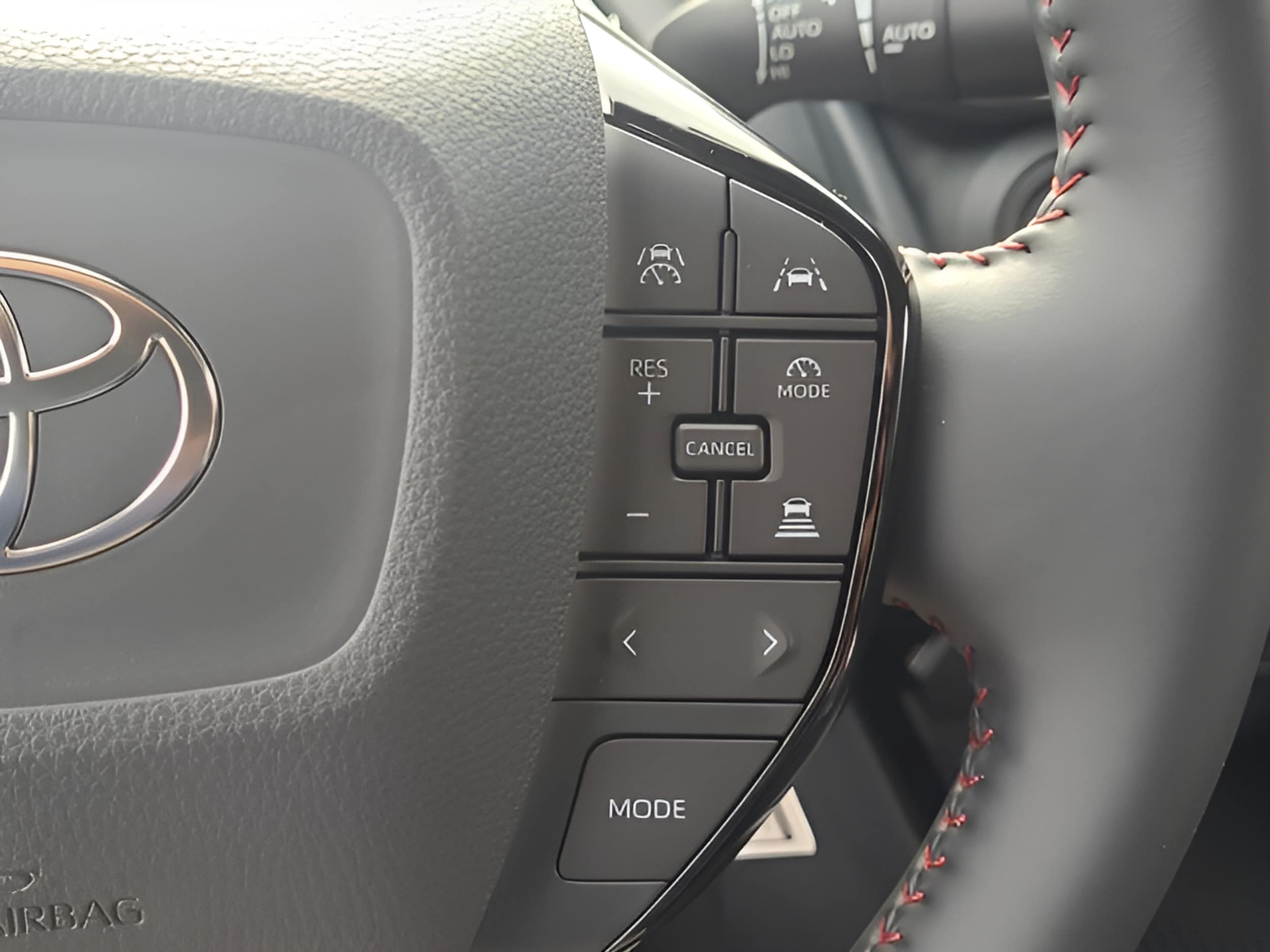 2026 Toyota Prius Plug-in Hybrid XSE Premium - Photo 23