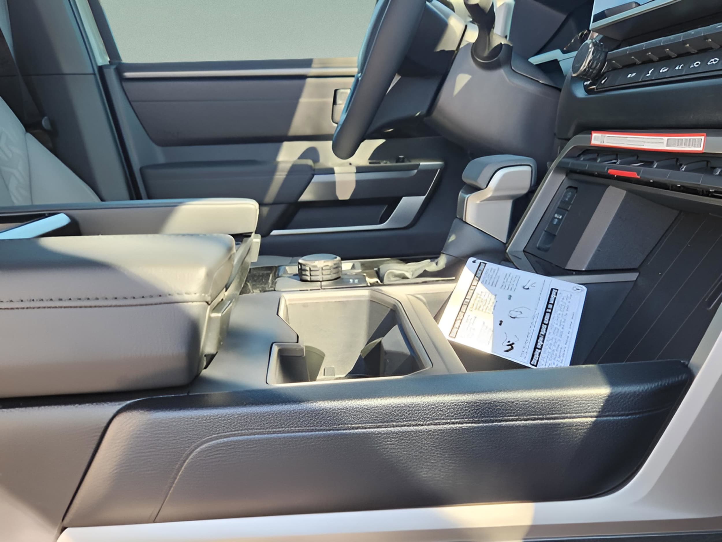 2025 Toyota Tundra SR5 - Photo 13