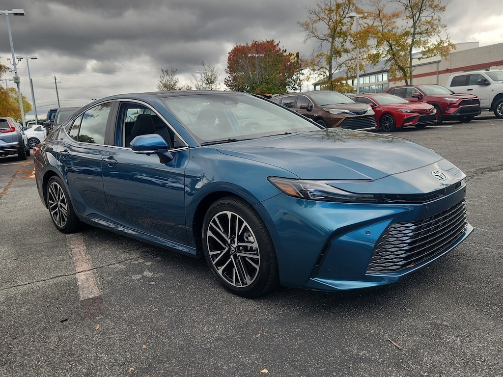 Used 2025 Toyota Camry XLE Sedan