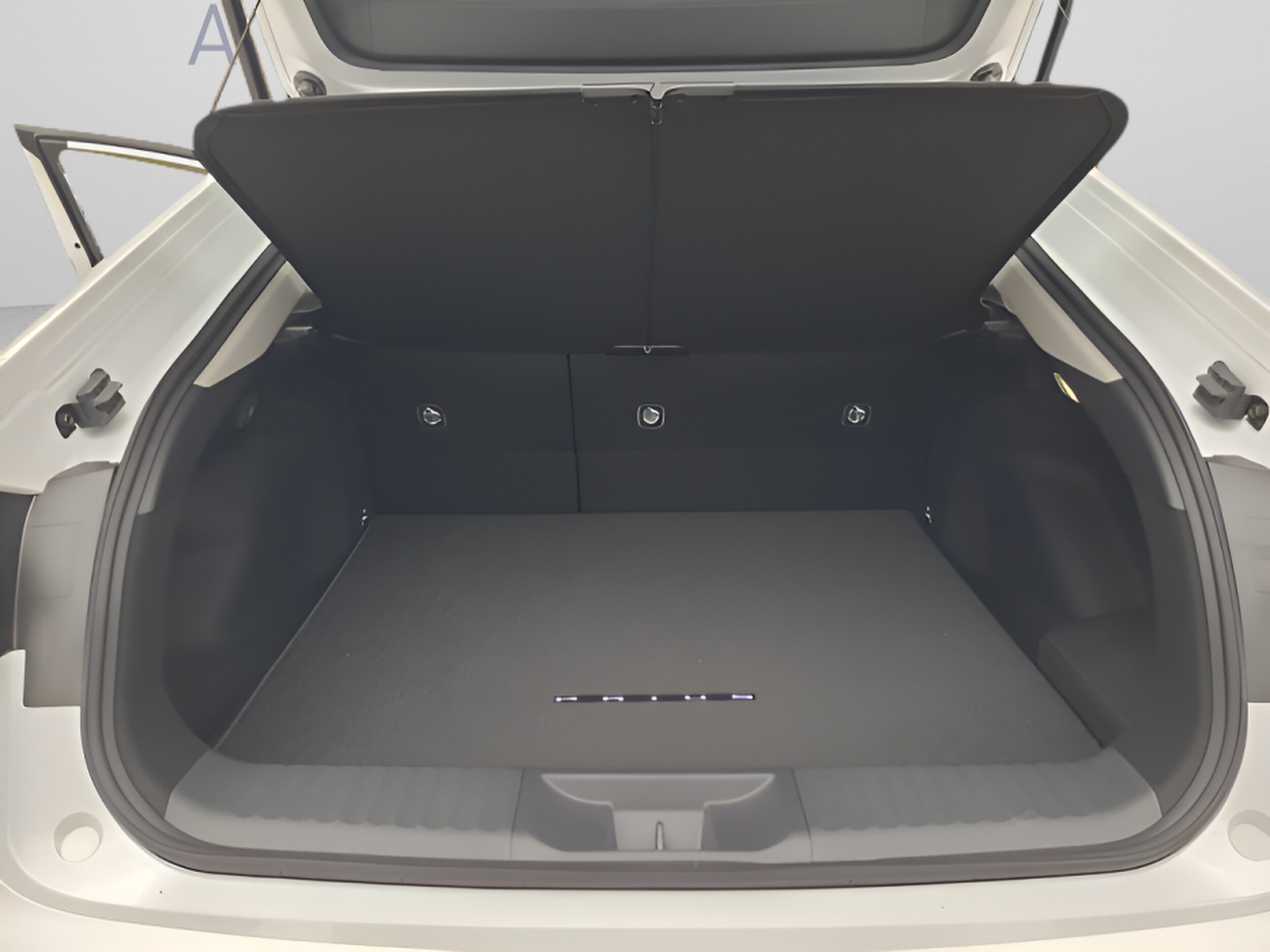 2026 Toyota Prius Plug-in Hybrid XSE - Photo 30
