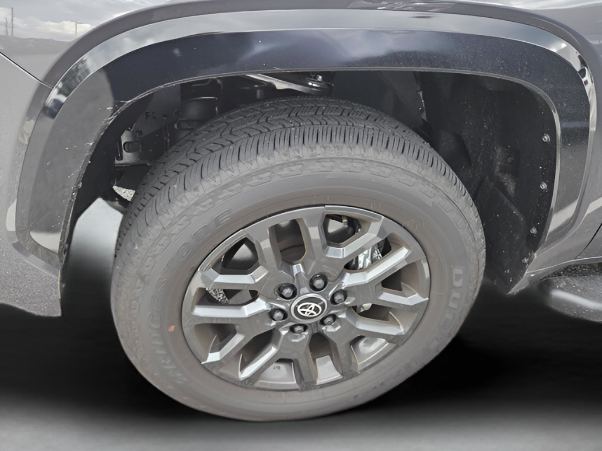 2025 Toyota Tundra Platinum - Photo 23