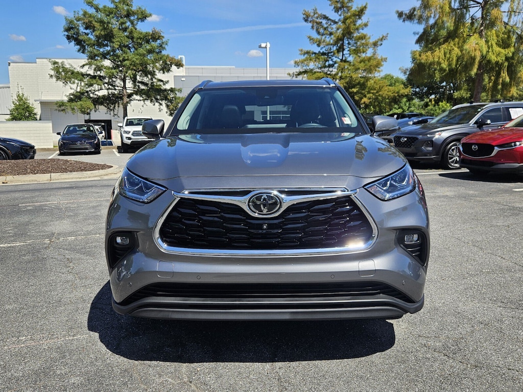 Certified 2026 Toyota Highlander Hybrid Limited SUV