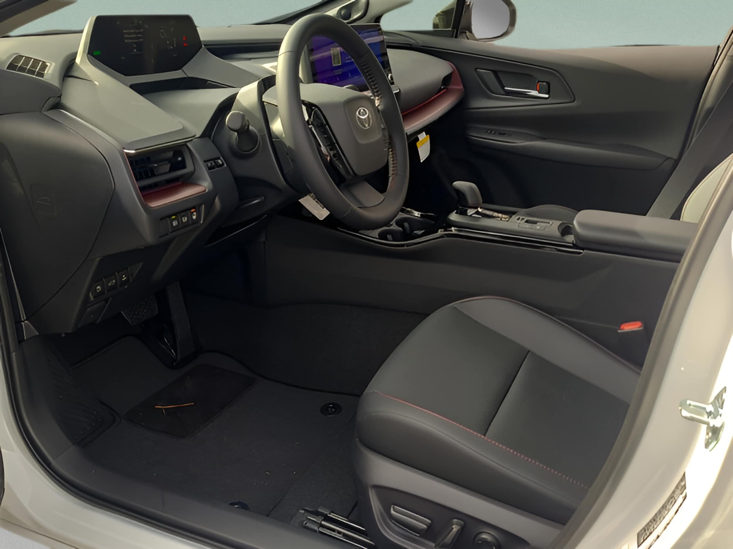 2026 Toyota Prius Plug-in Hybrid XSE Premium - Photo 14