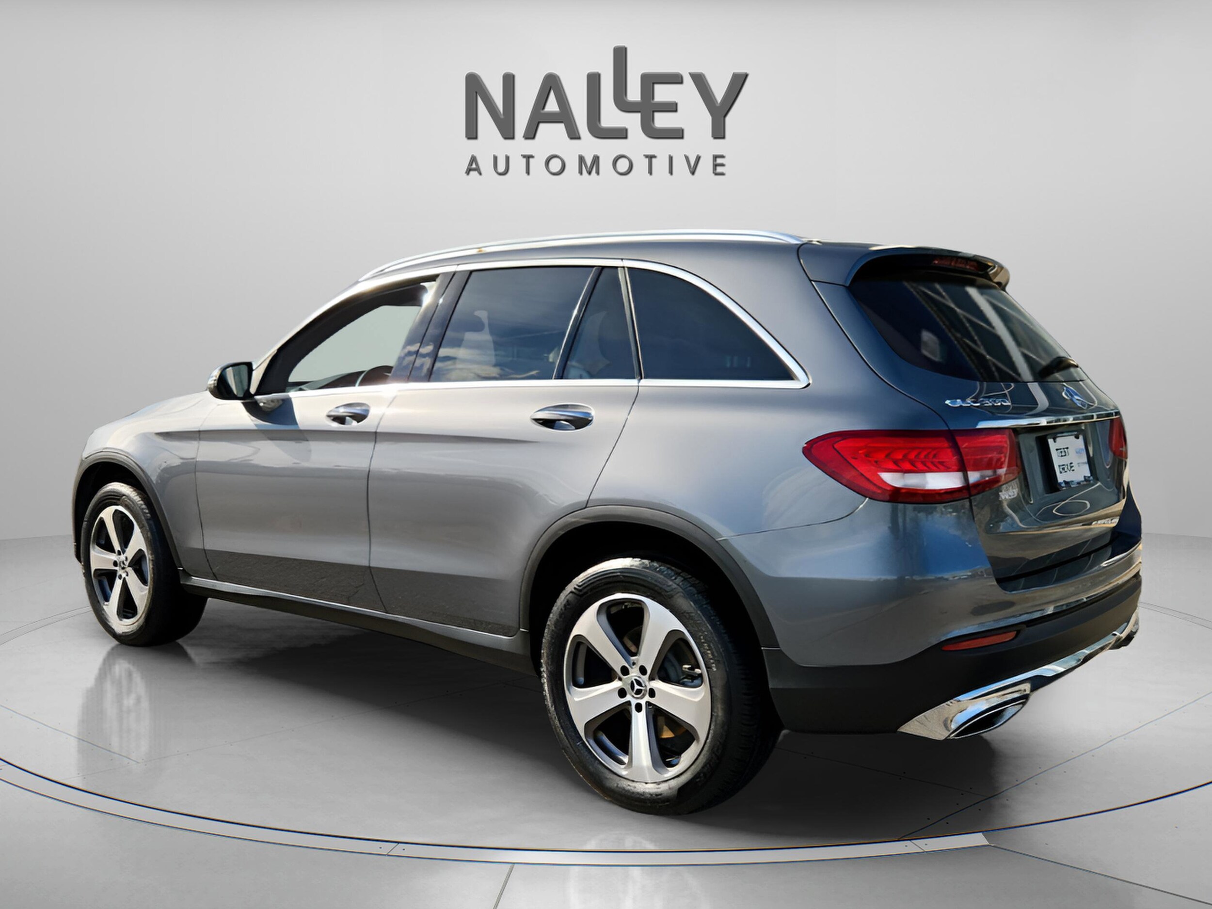 2019 Mercedes Benz GLC 300 photo 2