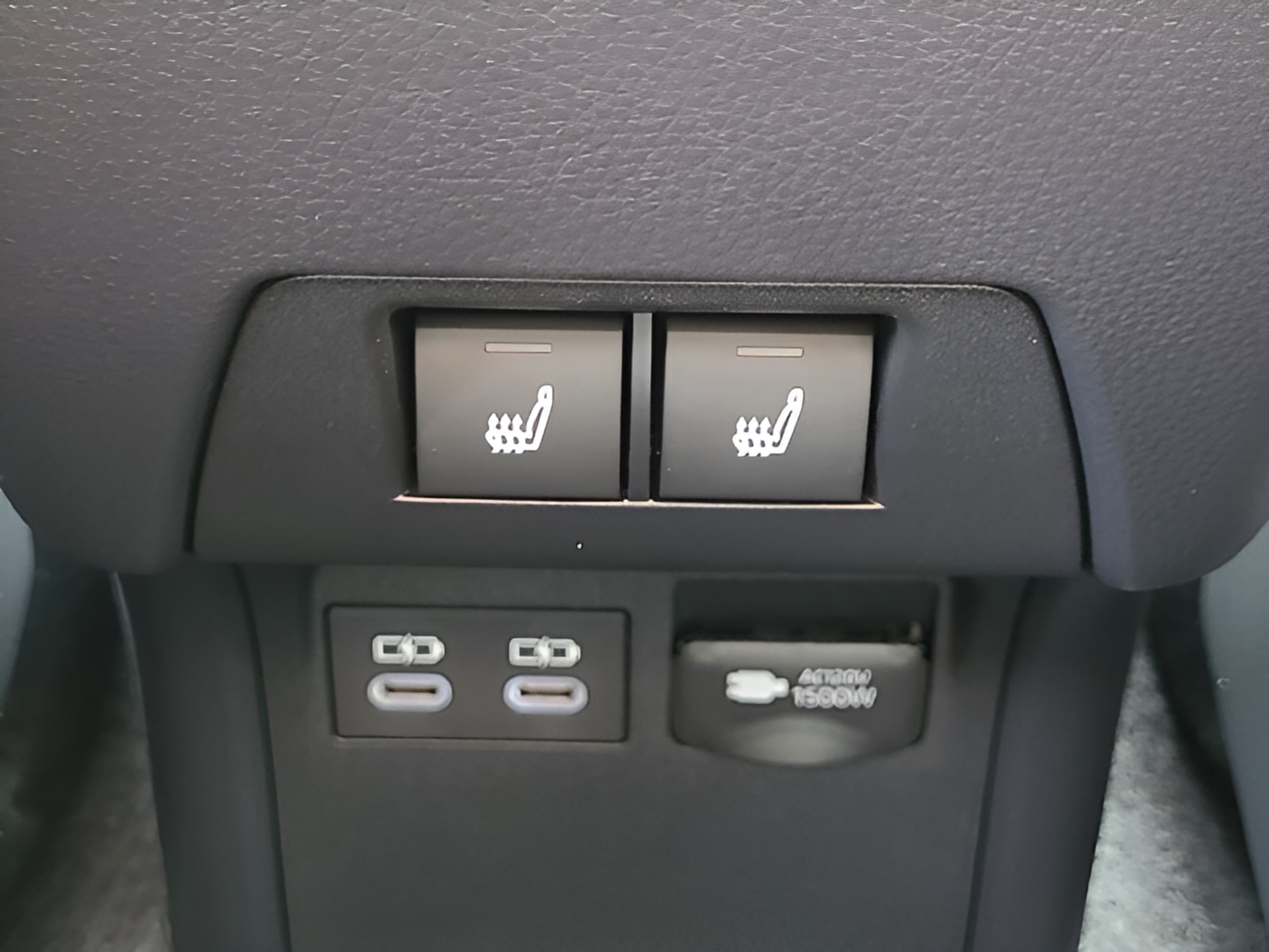 2026 Toyota Prius Plug-in Hybrid XSE Premium - Photo 11