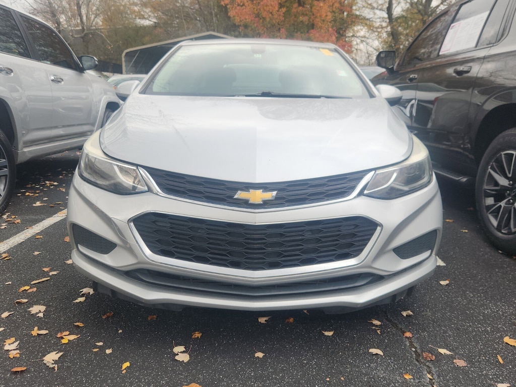 Used 2017 Chevrolet Cruze LT Sedan