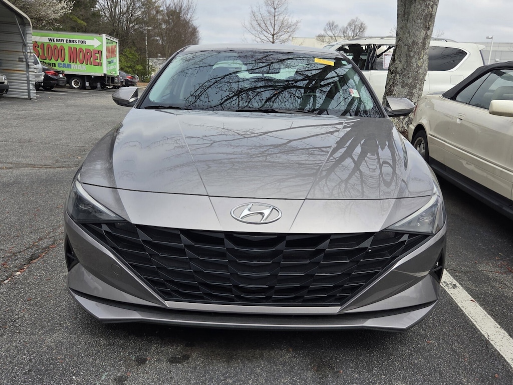 Used 2023 Hyundai Elantra SEL Sedan