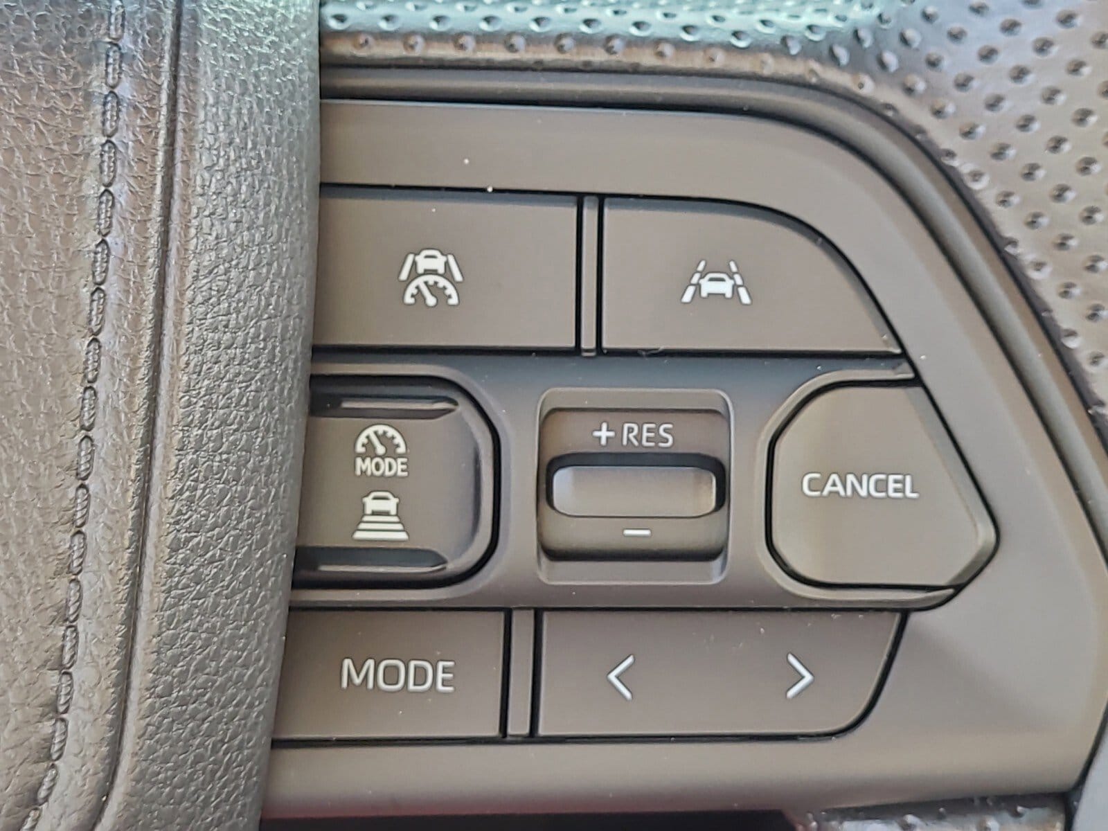 2026 Toyota Tacoma SR5 - Photo 22