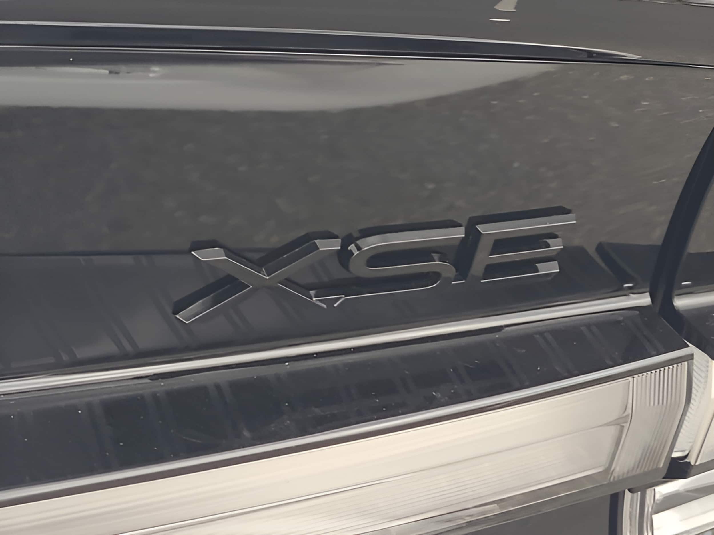 2026 Toyota Prius Plug-in Hybrid XSE - Photo 33