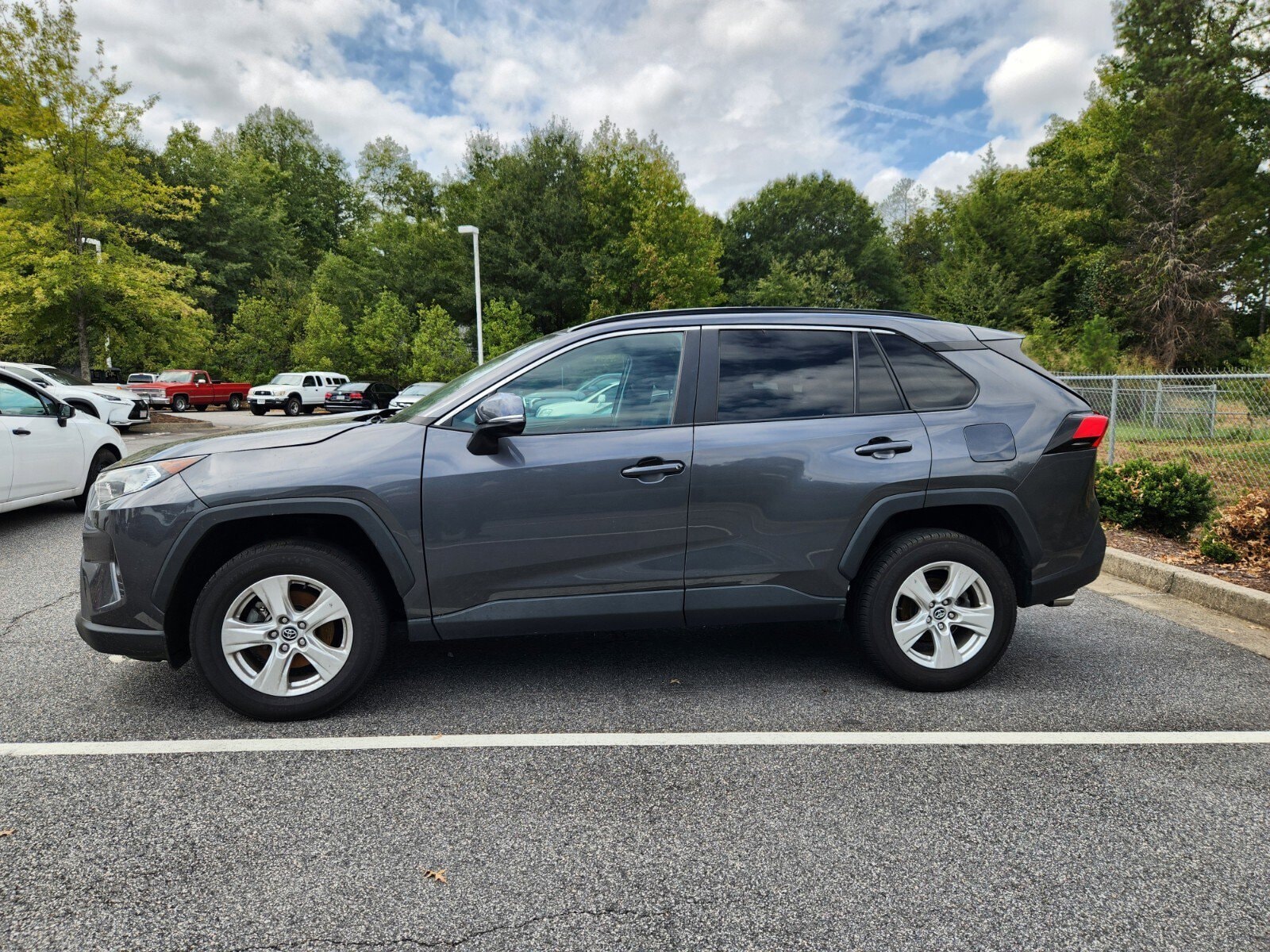 Used 2021 Toyota RAV4 XLE with VIN 2T3W1RFV0MW117450 for sale in Roswell, GA