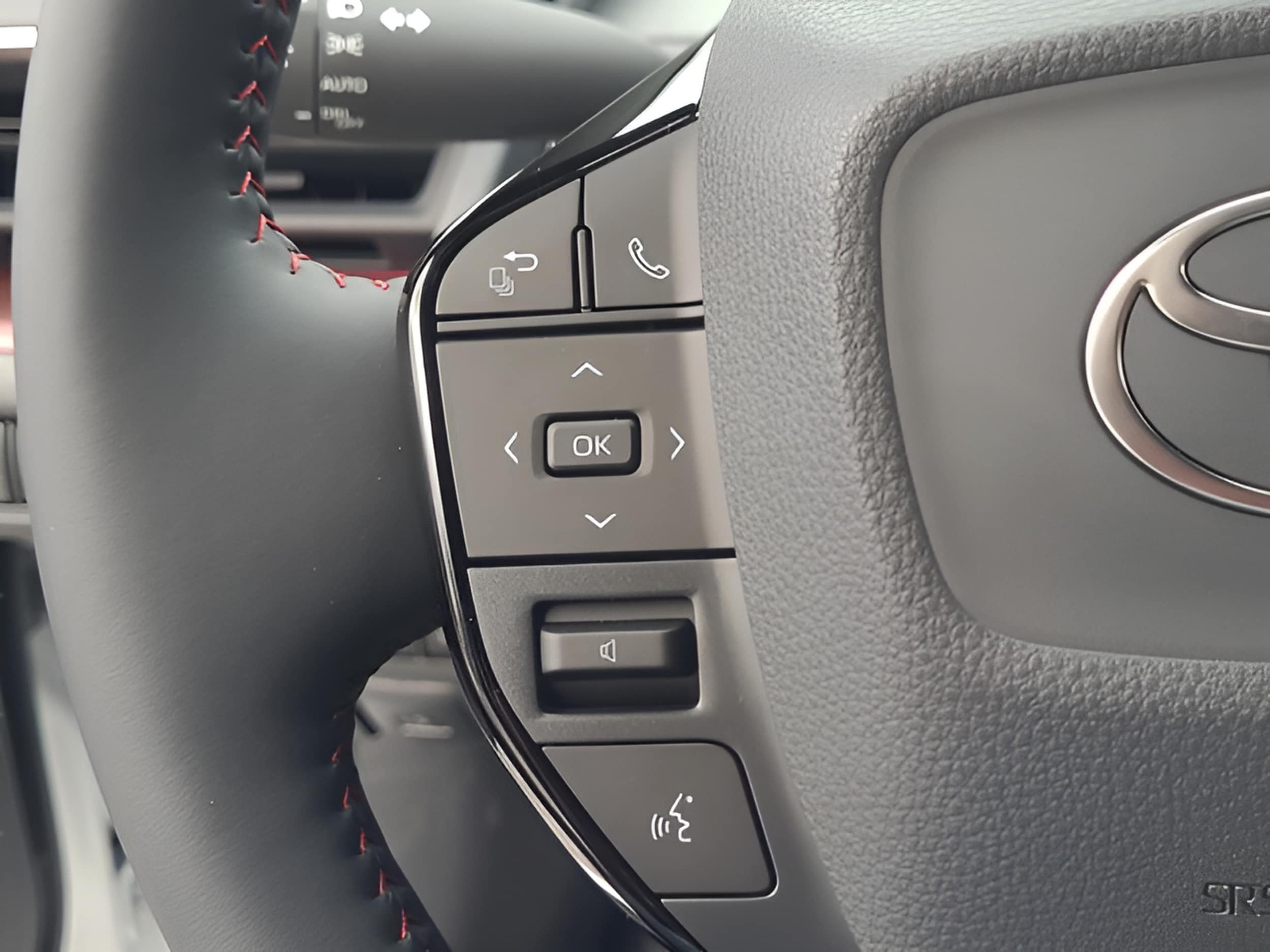 2026 Toyota Prius Plug-in Hybrid XSE - Photo 23