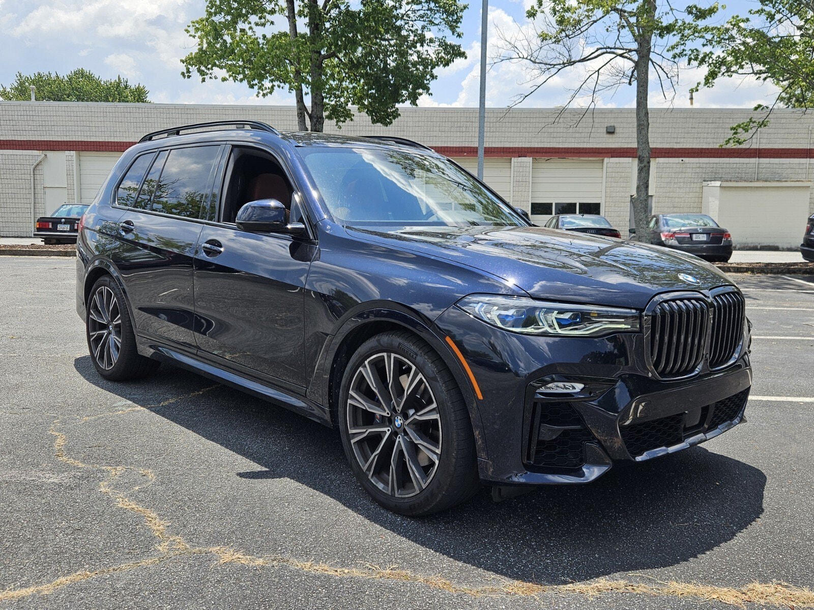 2022 BMW X7 M50i's photo