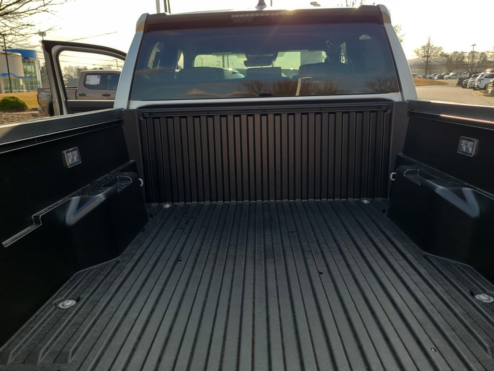 2026 Toyota Tacoma SR5 - Photo 27