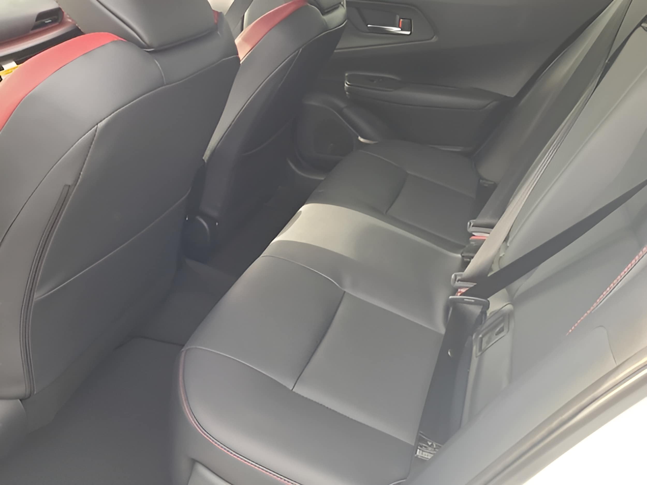 2026 Toyota Prius Plug-in Hybrid XSE Premium - Photo 10