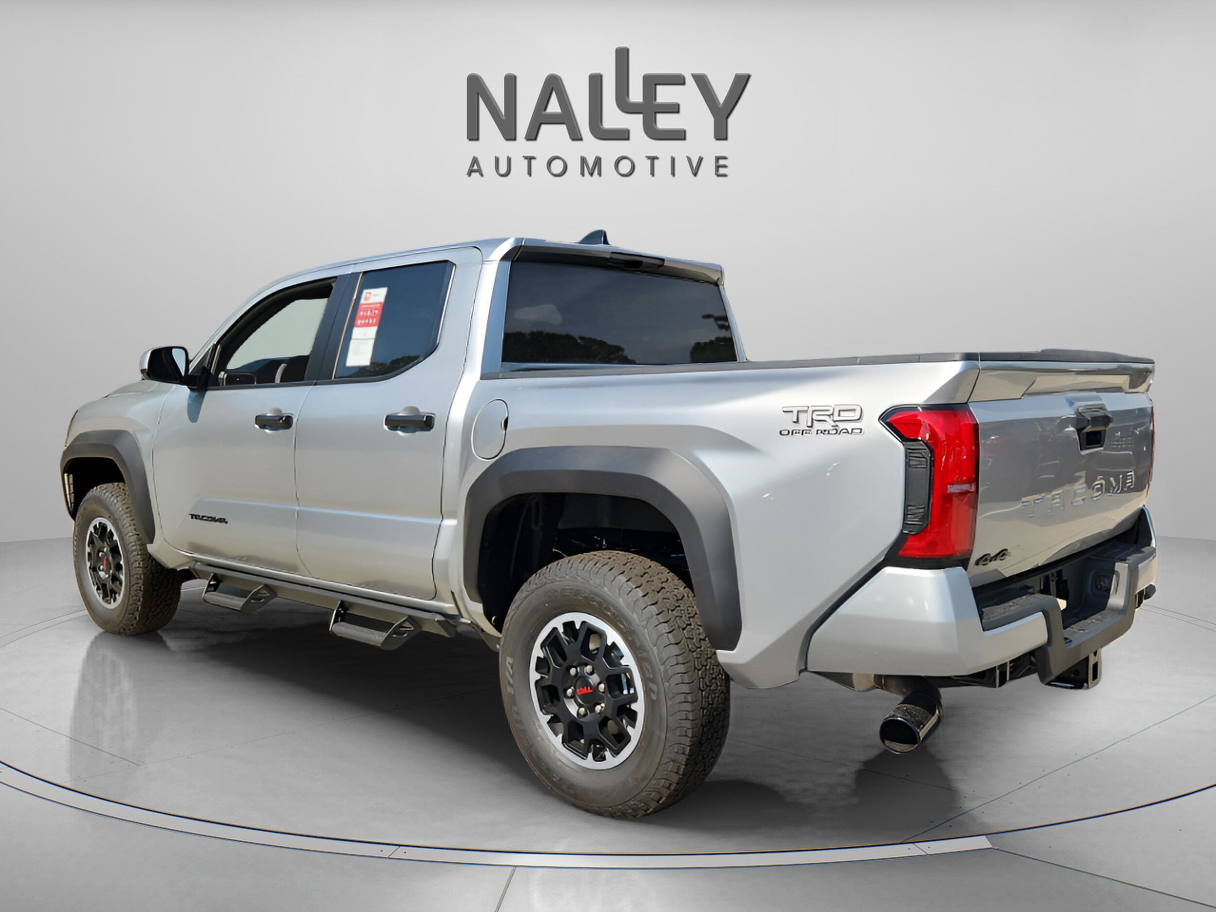 2025 Toyota Tacoma TRD Off-Road Double Cab photo 3